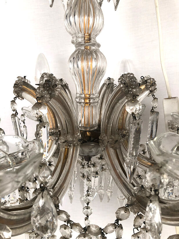 Chandelier with pendeloques tassels and glass pads