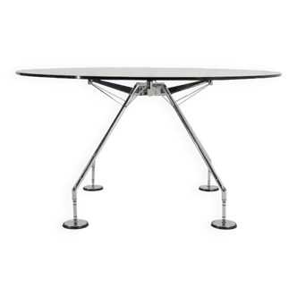Foster, Norman - Table en verre avec piétement en aluminium