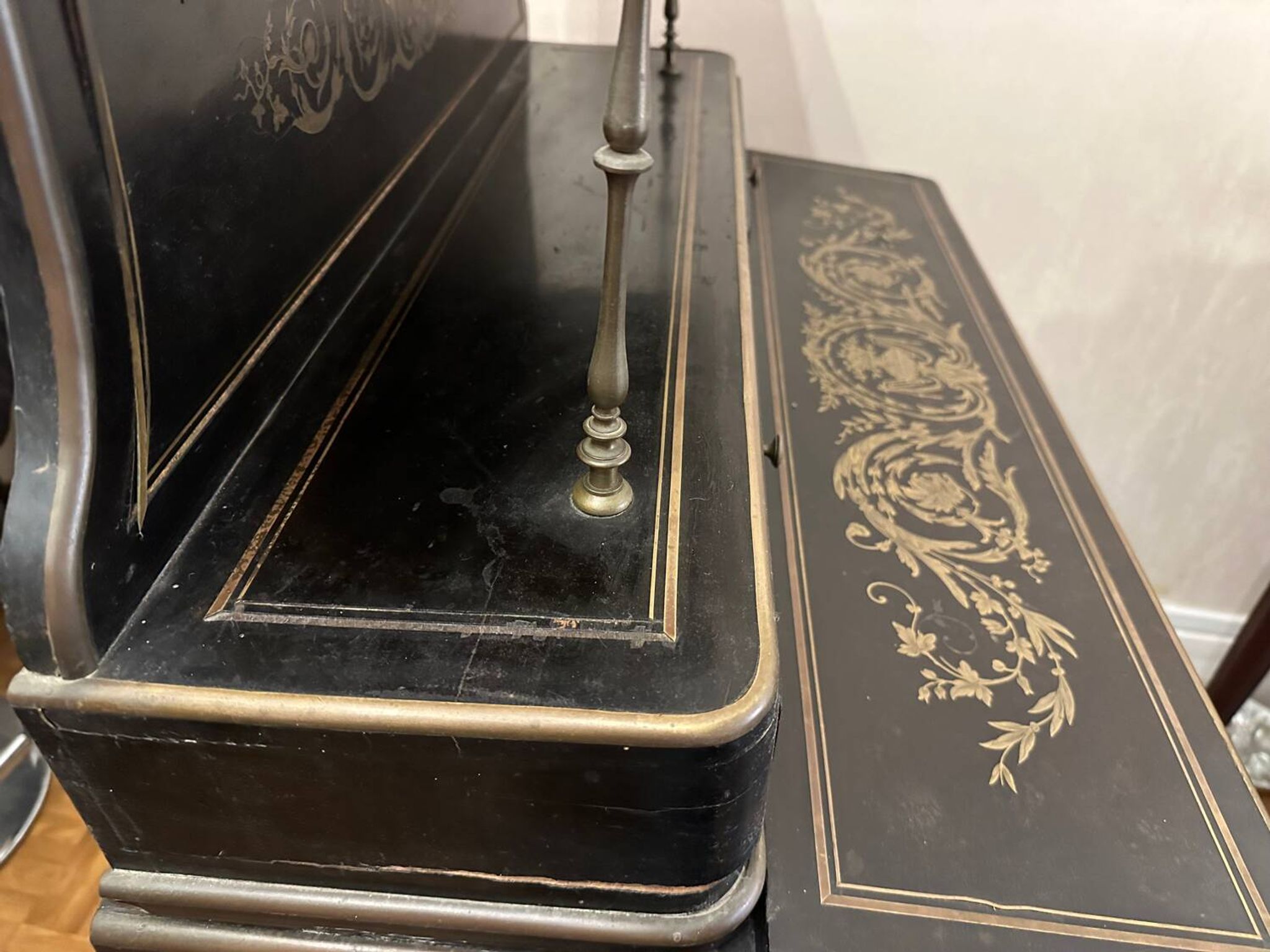 Napoleon III secretary with tiers - Blackened wood, enhanced with brass 19th century