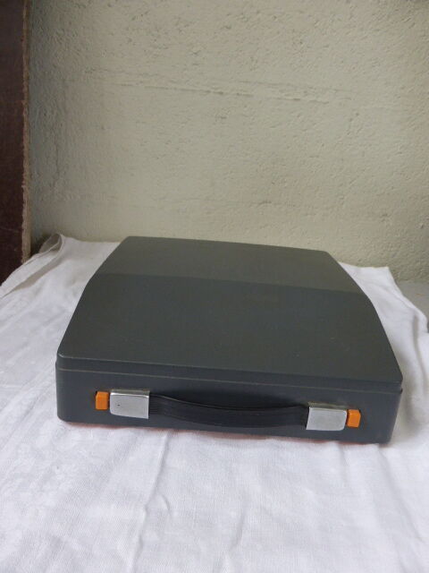 Typewriter Madi 2000 1970