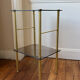 Tables d’appoint en verre et laiton