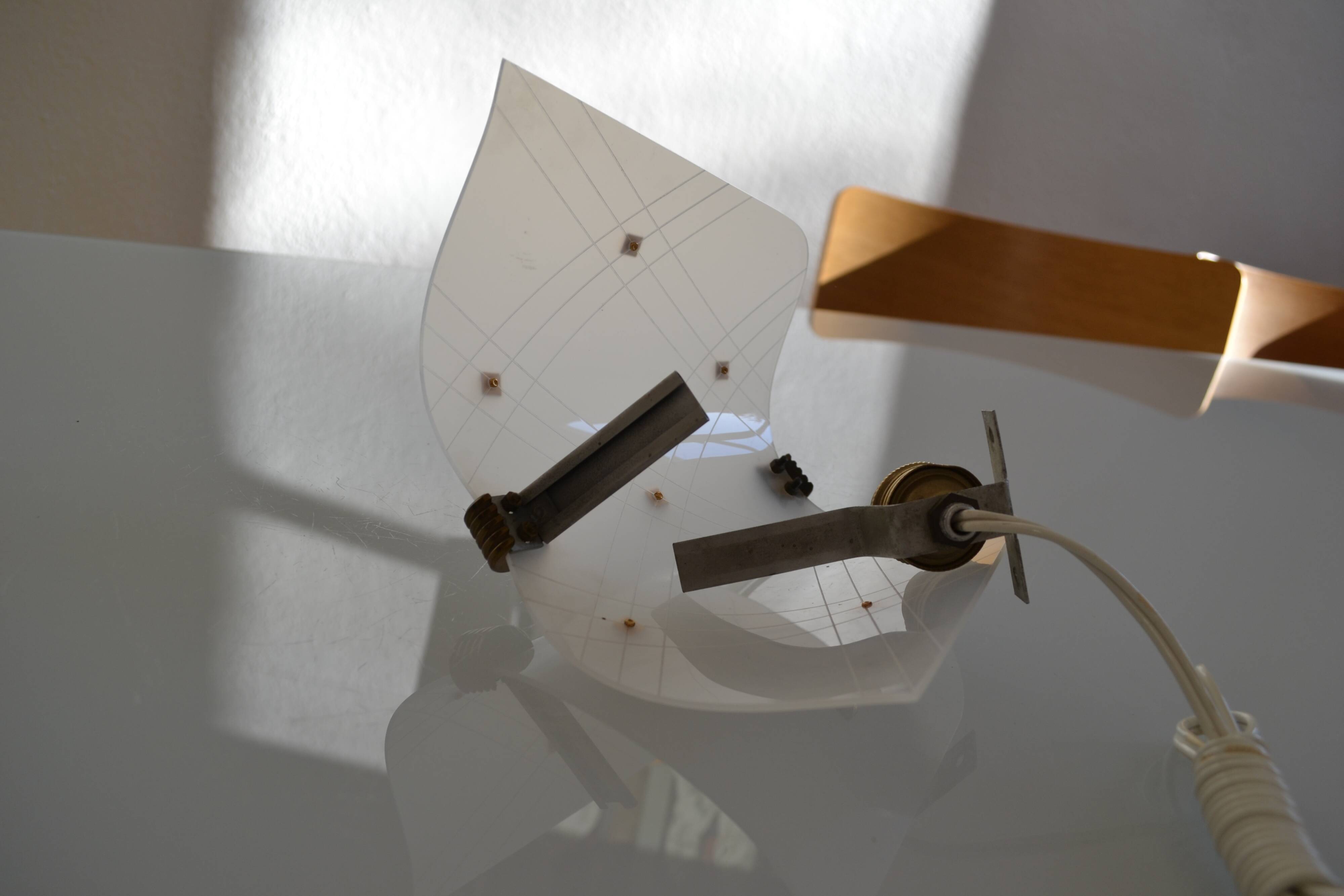 Vintage 1950 wall light in perspex and brass