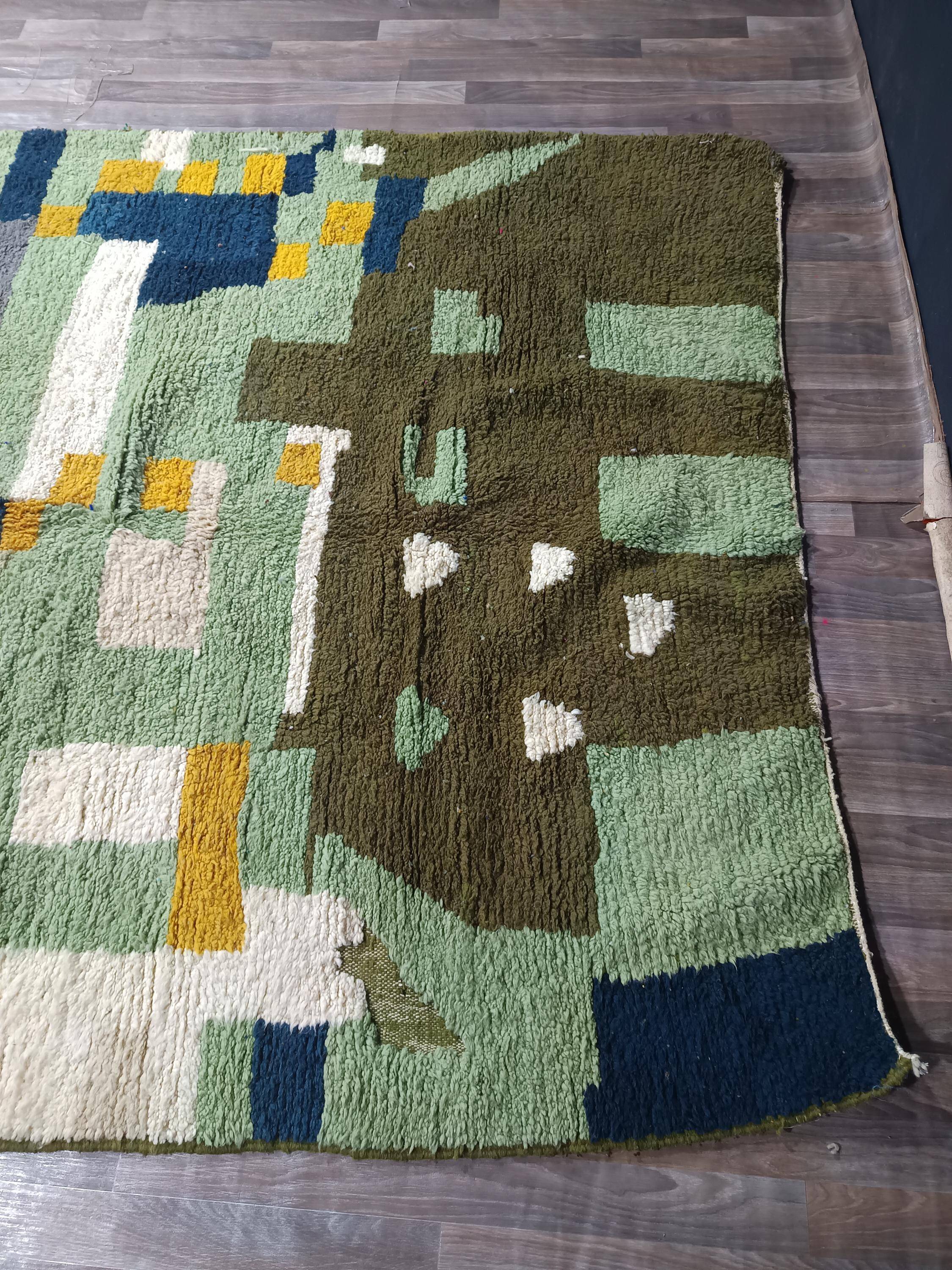 Handmade traditional carpet 250cm x 150cm Moroccan