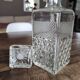 Carafe à whisky carrée en verre facetté et bouchon hermétique