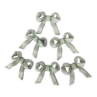 Earthenware knife holders knots