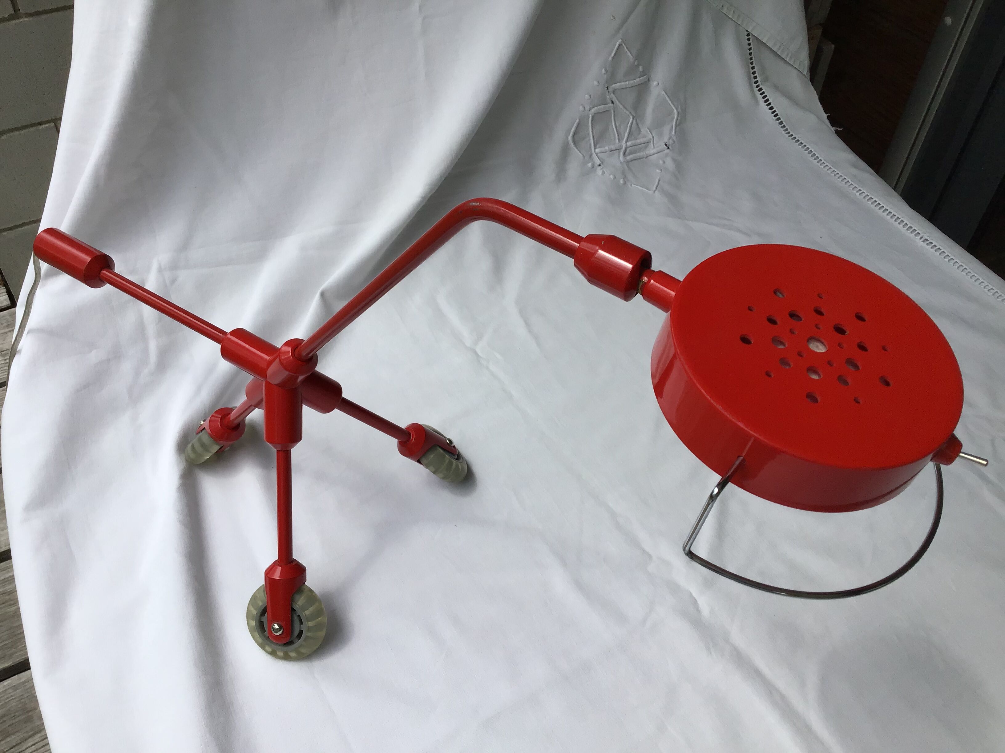 Harry Allen model Kila mobile metal lamp