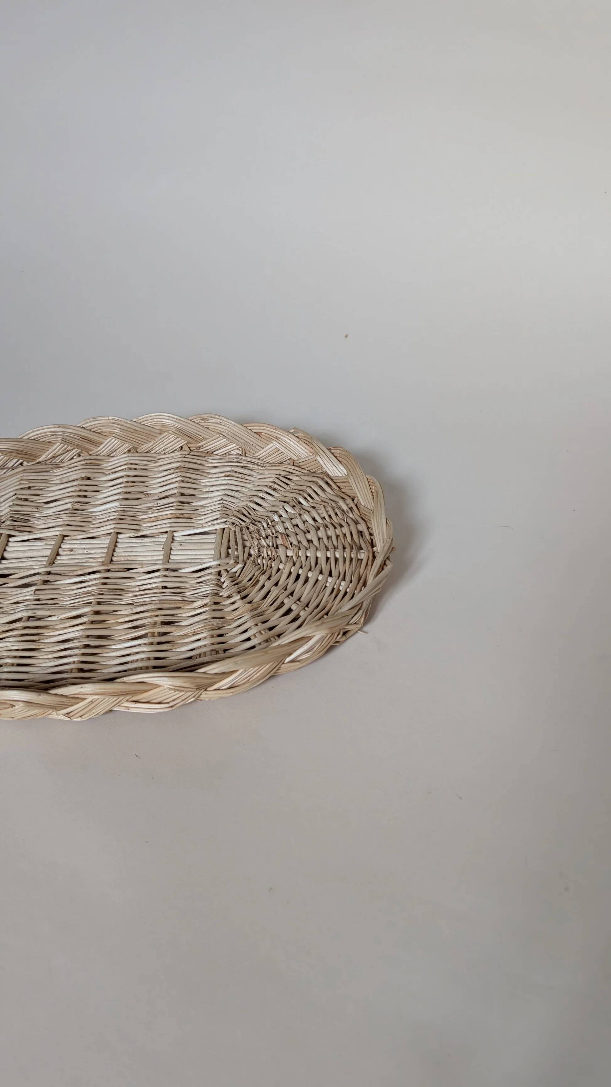 Wicker tray