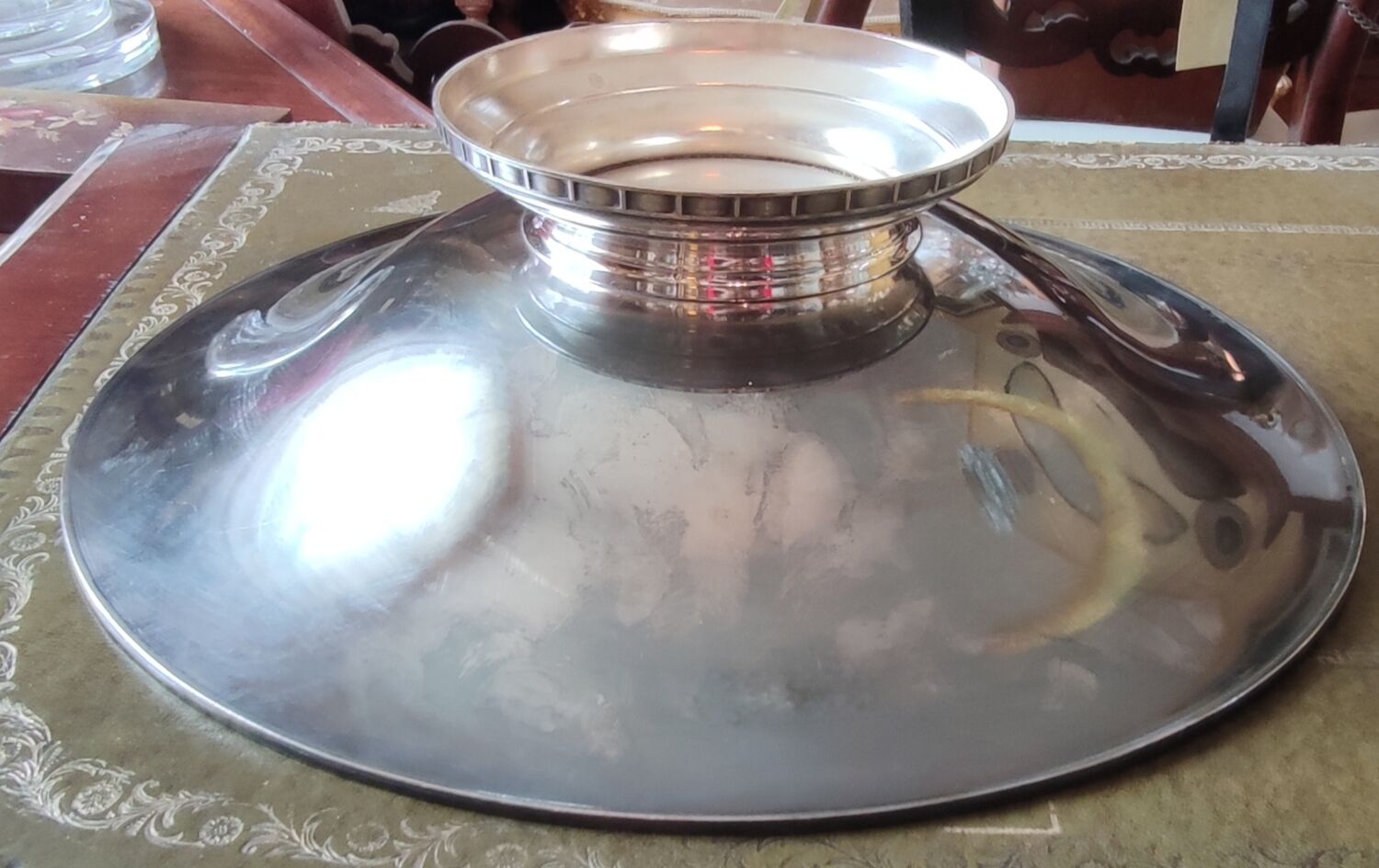 Silver metal fruit cup