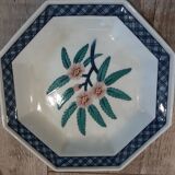 2 Asian decorative plates