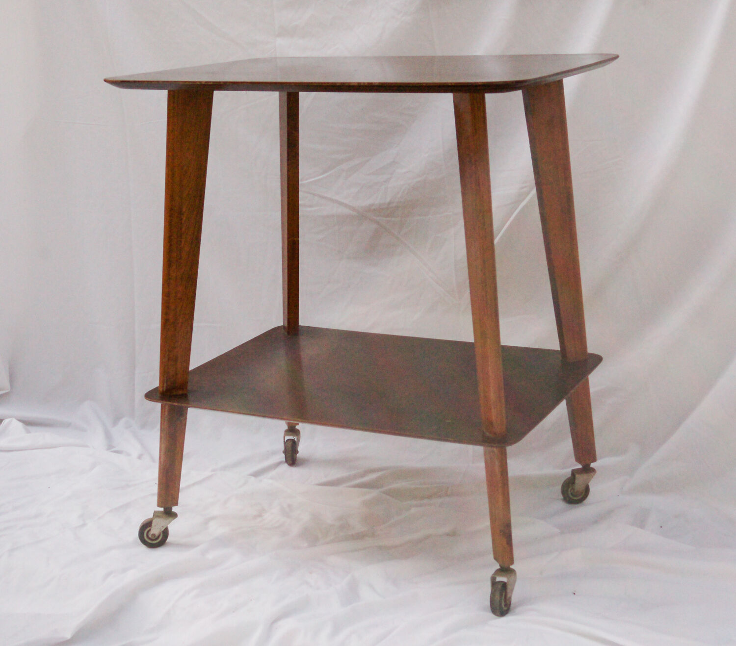 Serving wood and polyrey wheels