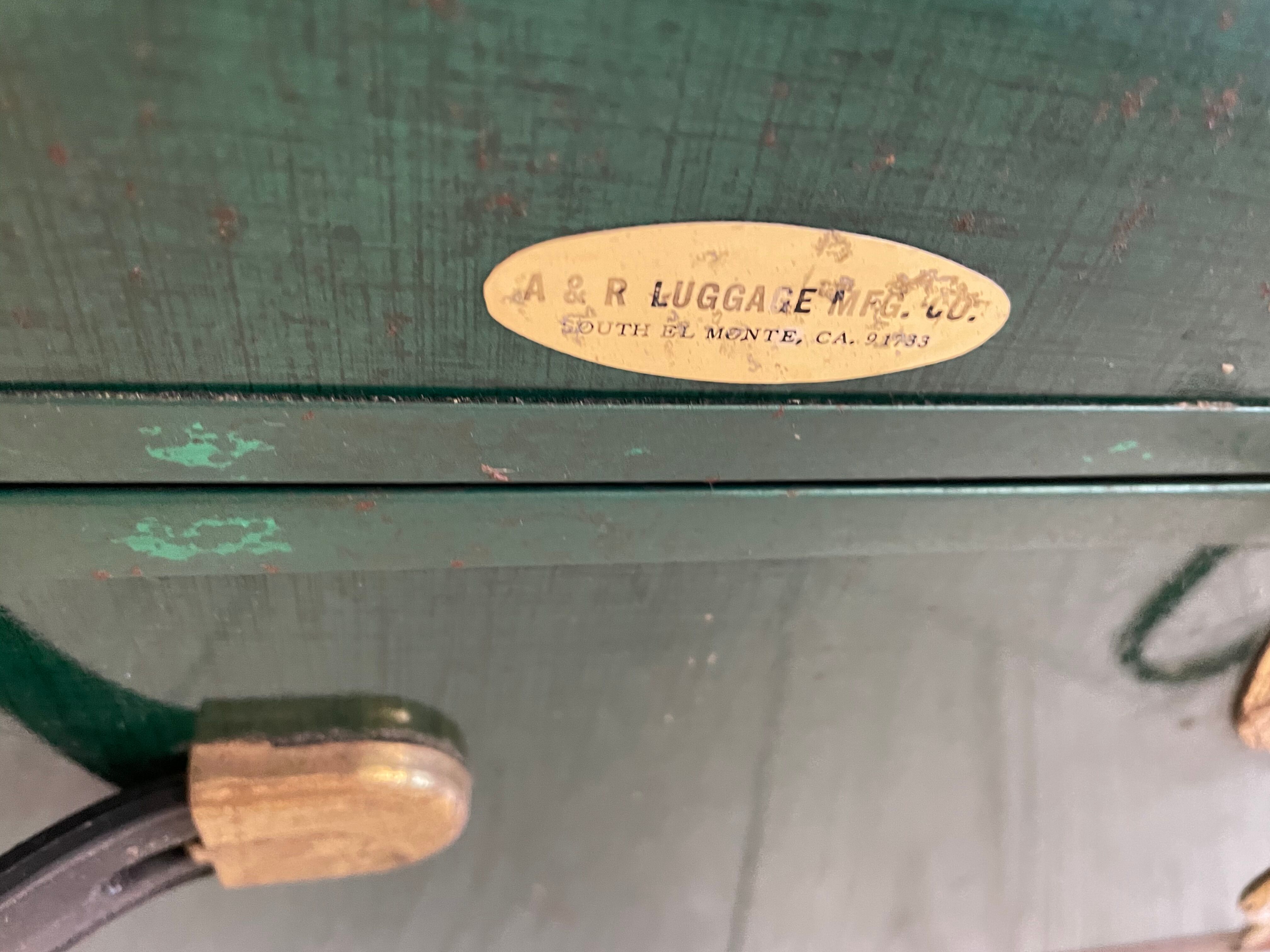 Green vintage suitcase A&R Luggage MFG GO