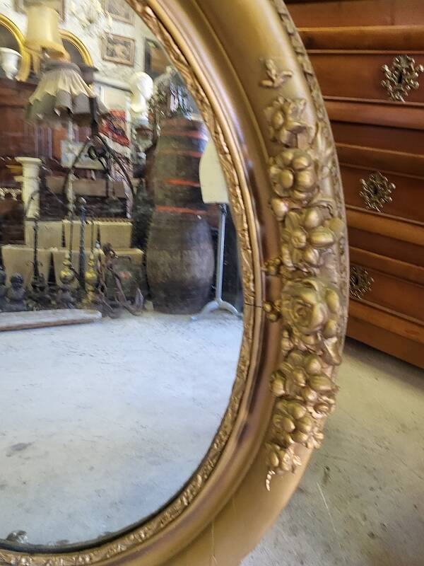 Oval gilt medallion mirror no. 54