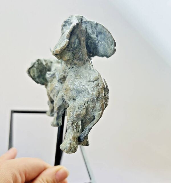 Bronze ancien – Éléphant à bascule – par Charlotte Champion (1969)