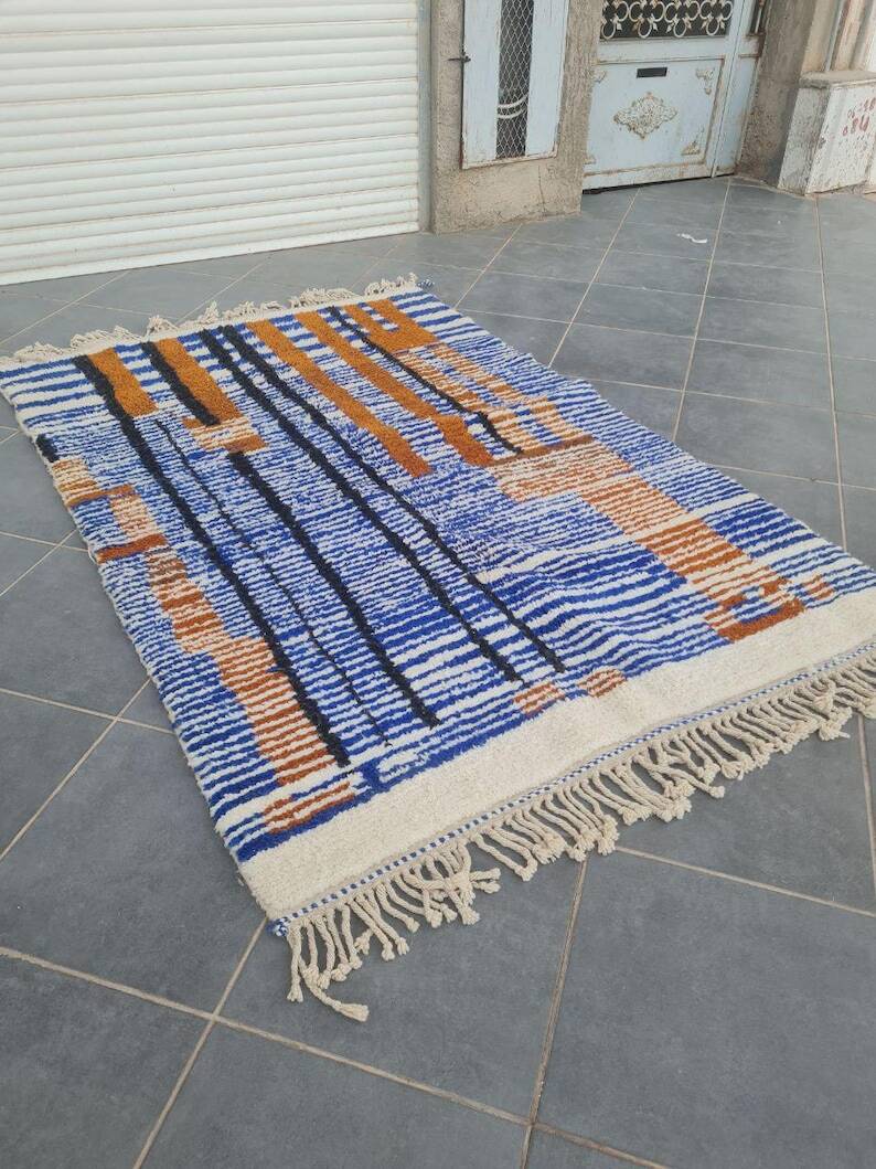 Moroccan Berber rug 250cm x 150cm