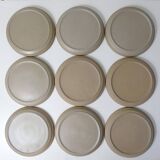 9 assiettes plates en grès vintage