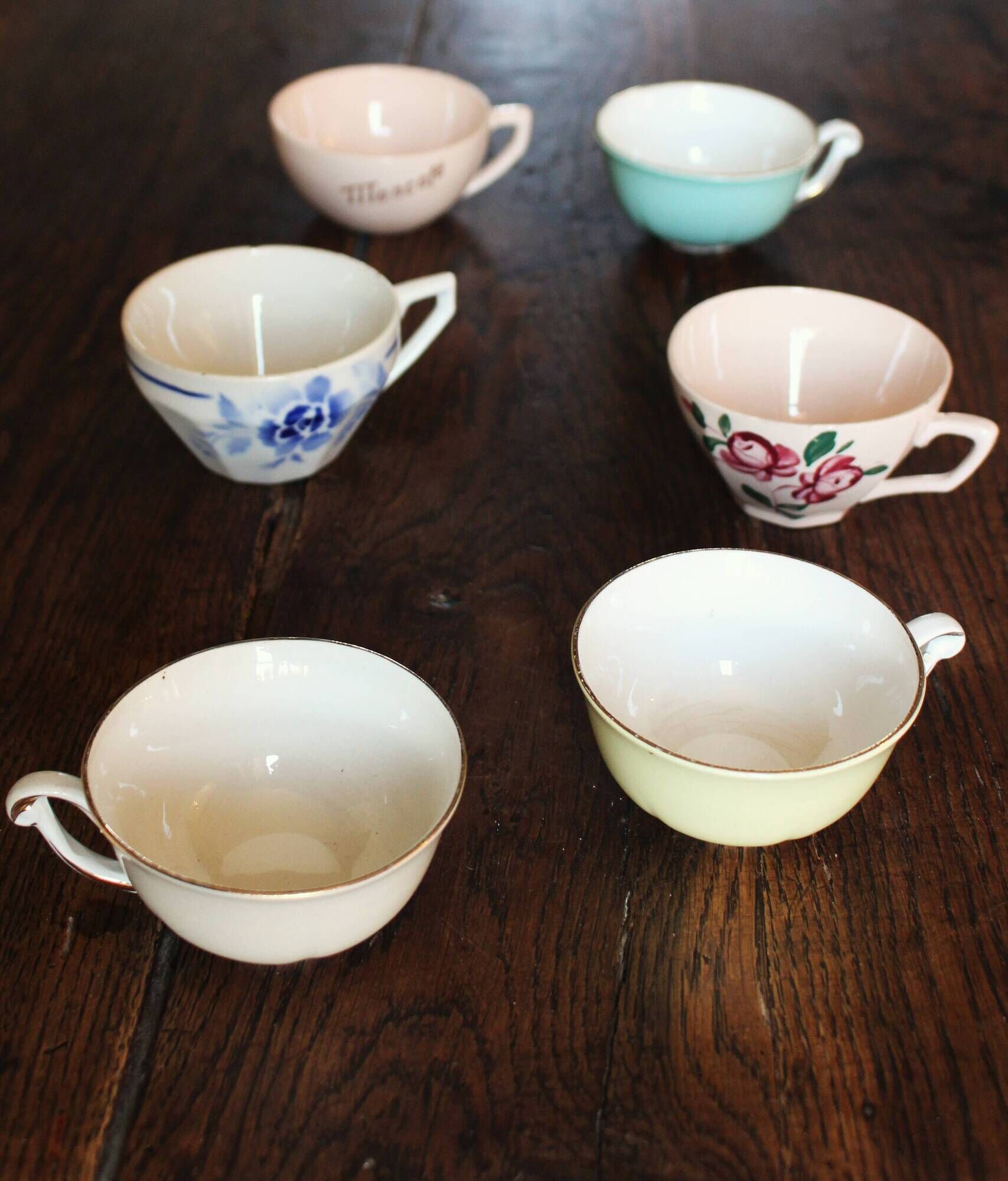 A set of 6 cups Colours Flowers Digoin Céranord Saint Amand