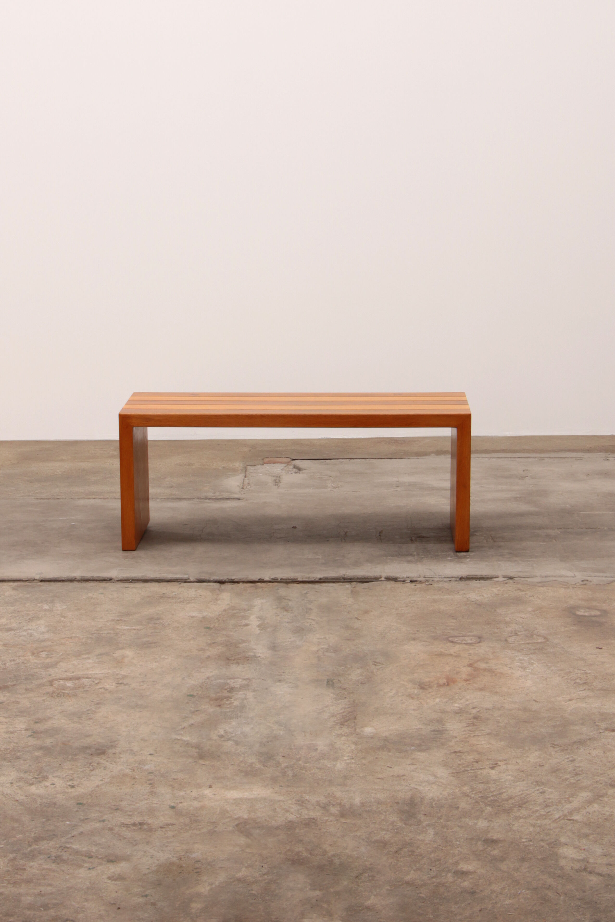 Modular beech set of two room dividers with benches, 1970 Italy