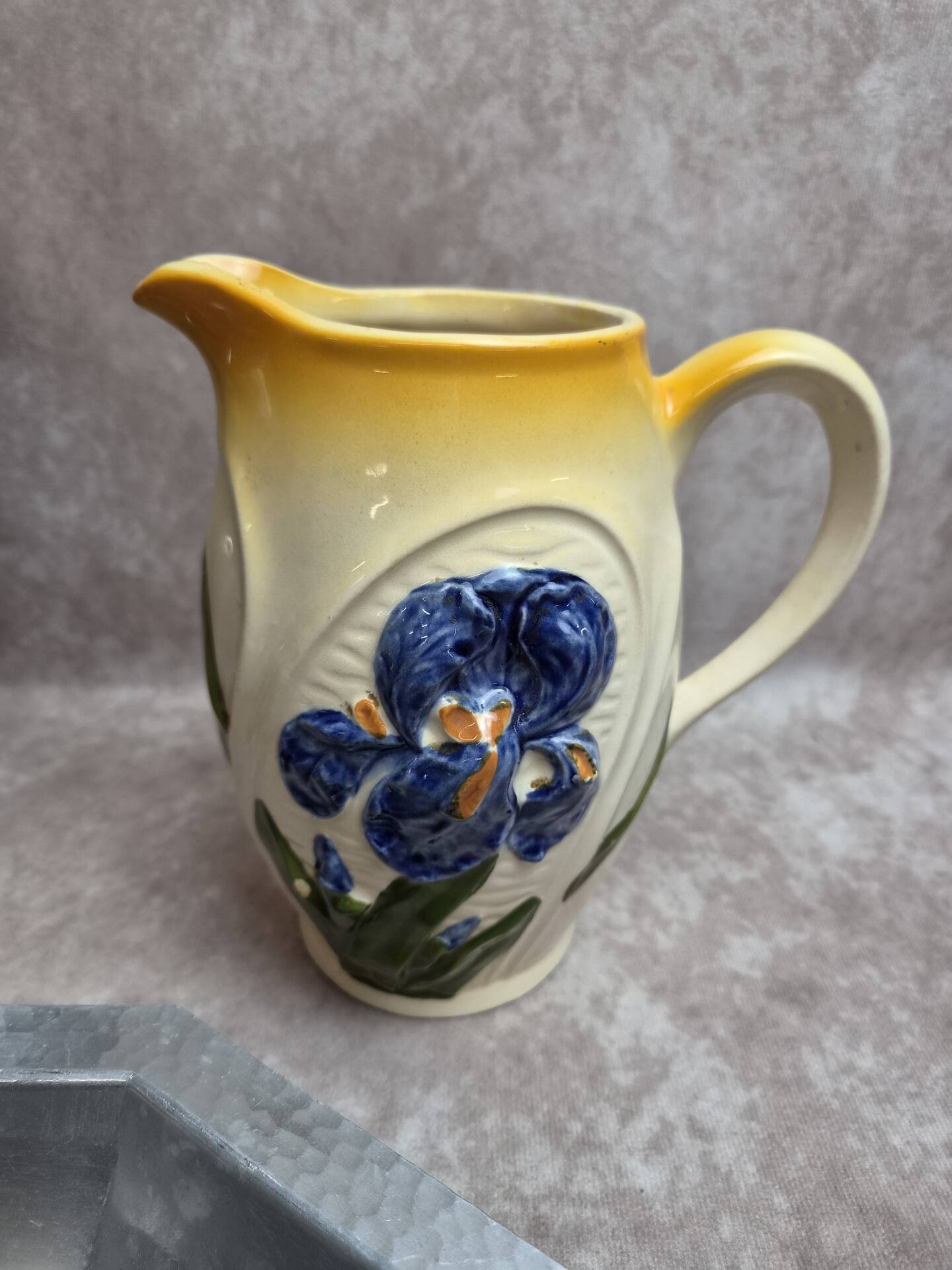 Reserved lot of 4 vintage items.