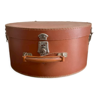 Hat box