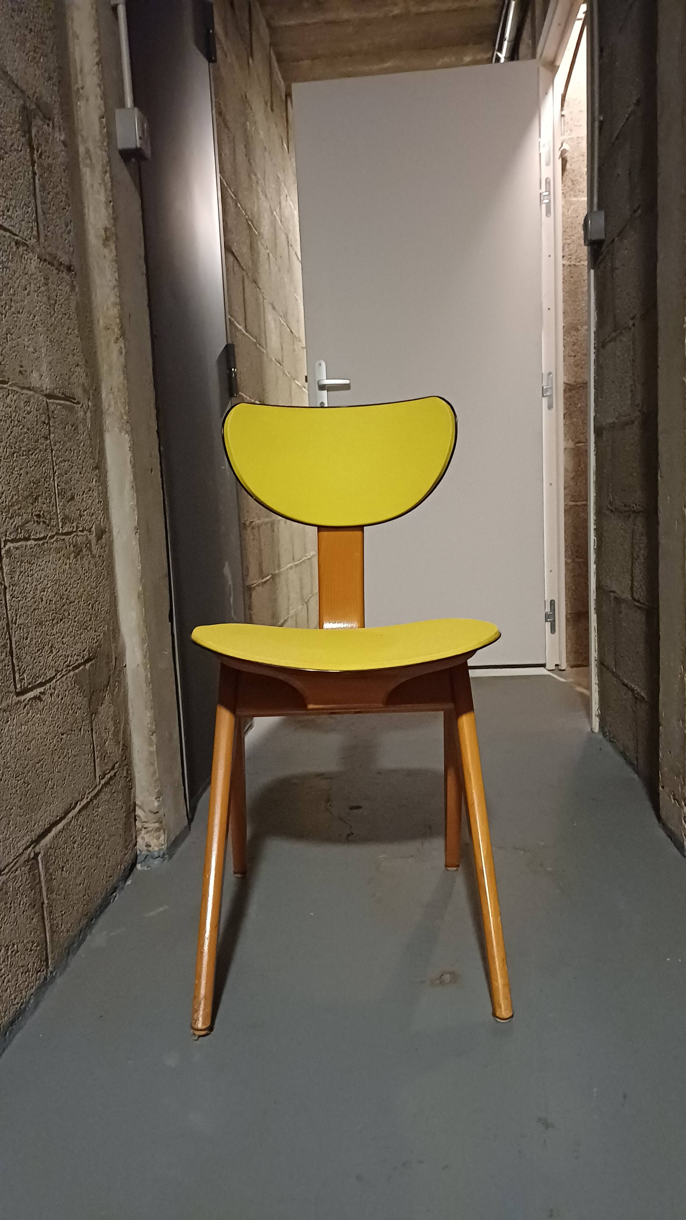Set of 2 vintage chairs