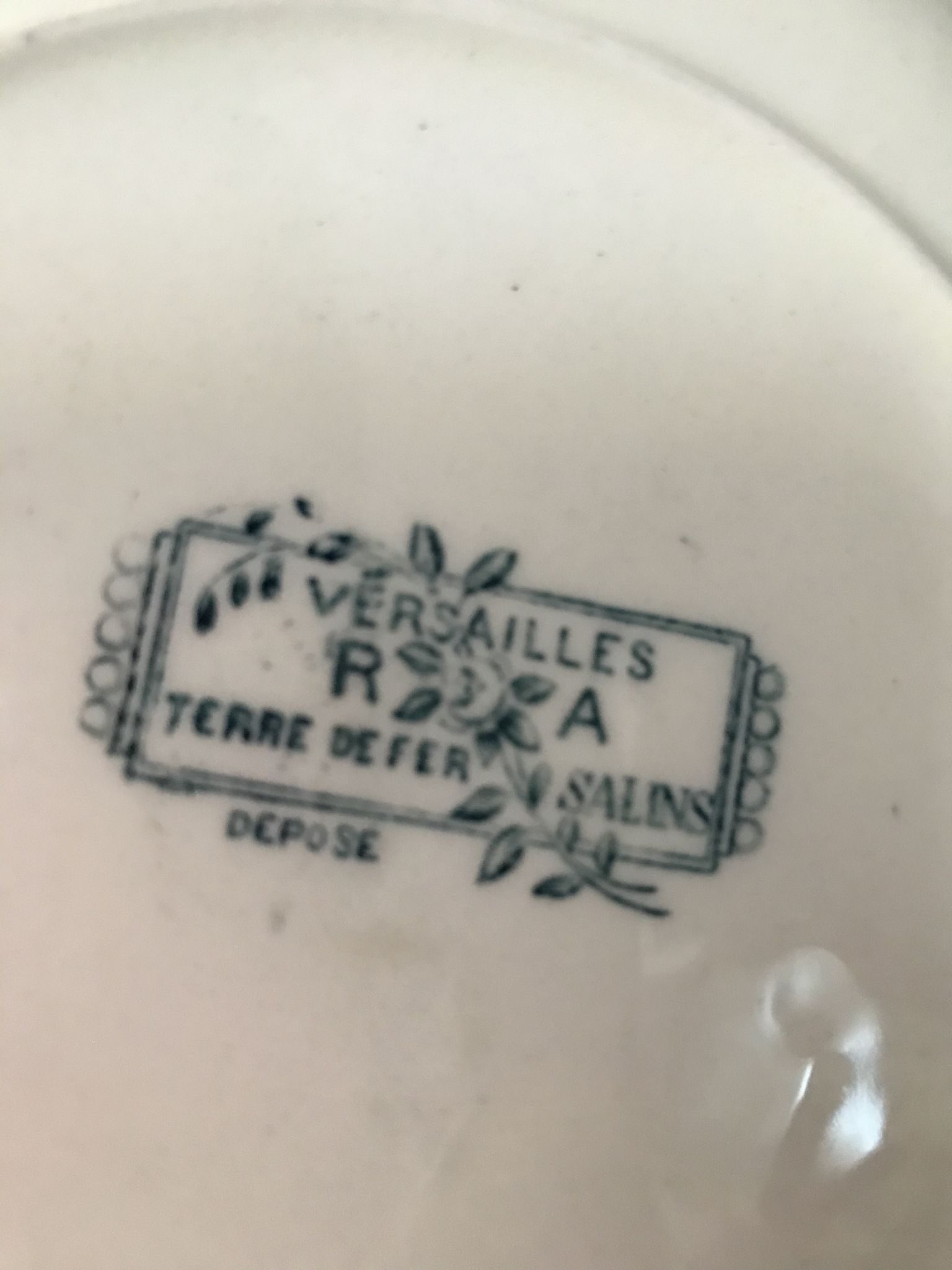 Set of 4 hollow plates in iron soil of versailles model salins around 1900