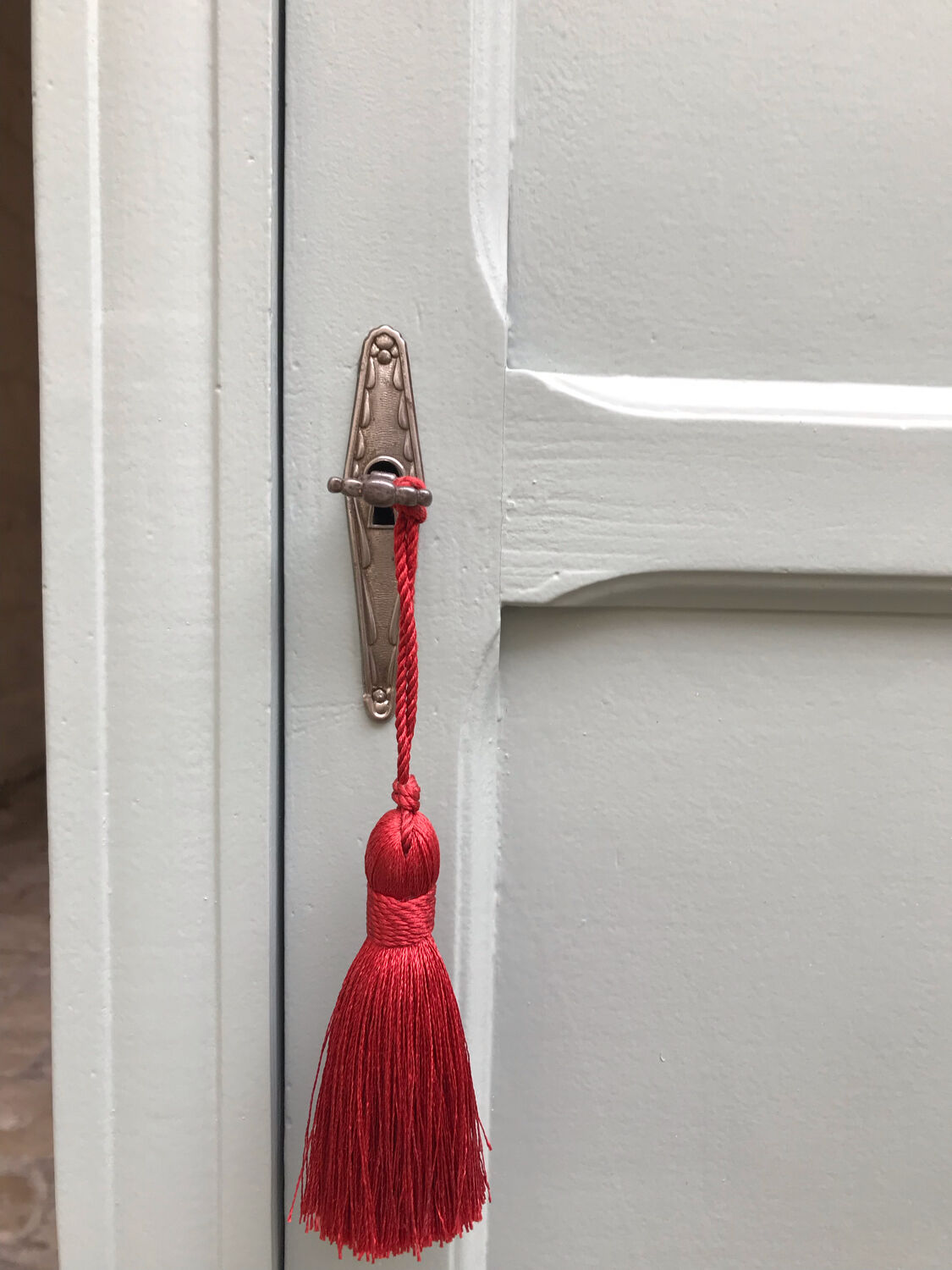 Parisian art deco cabinet with 1 door