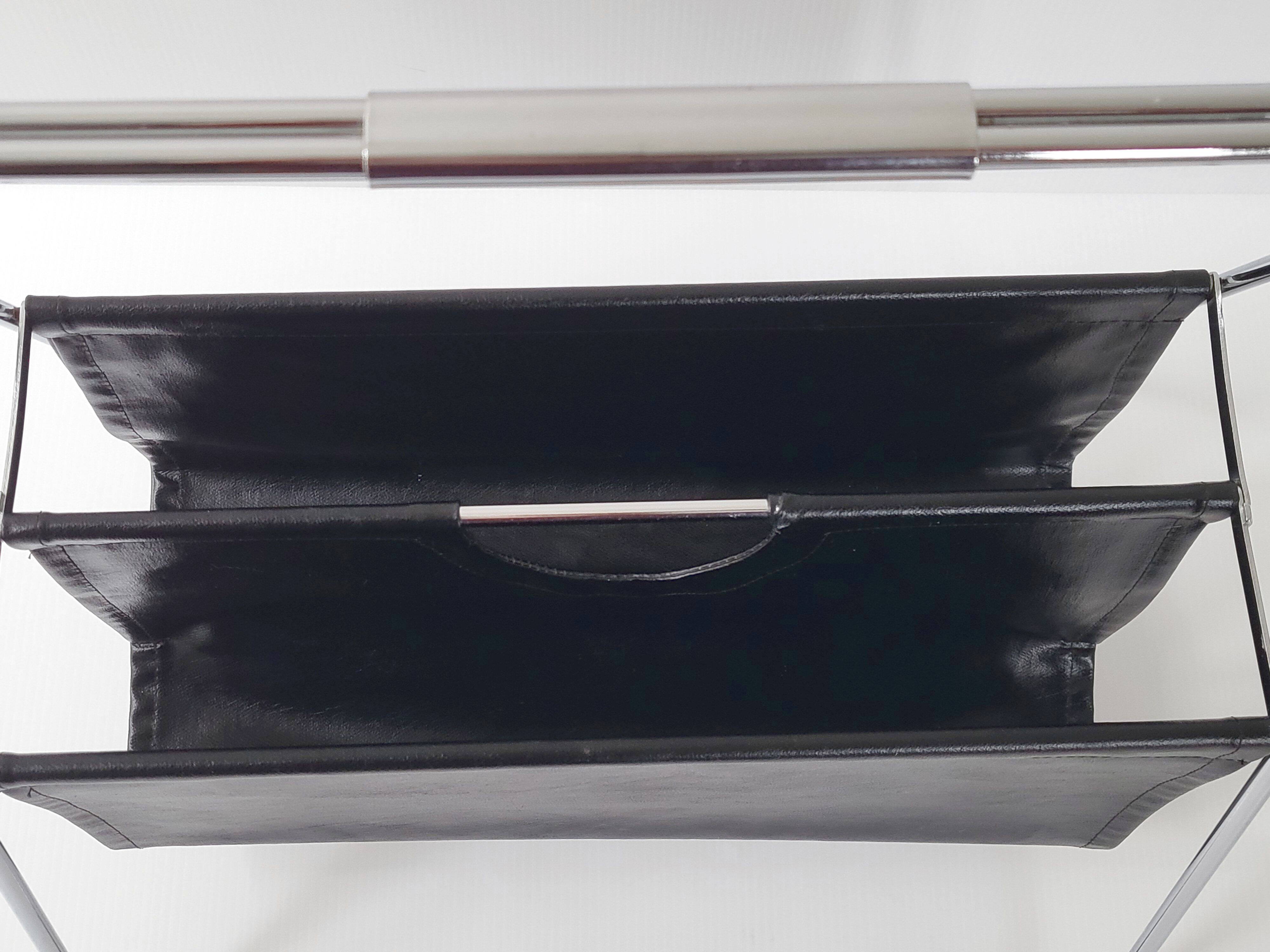 Vintage magazine rack 1960