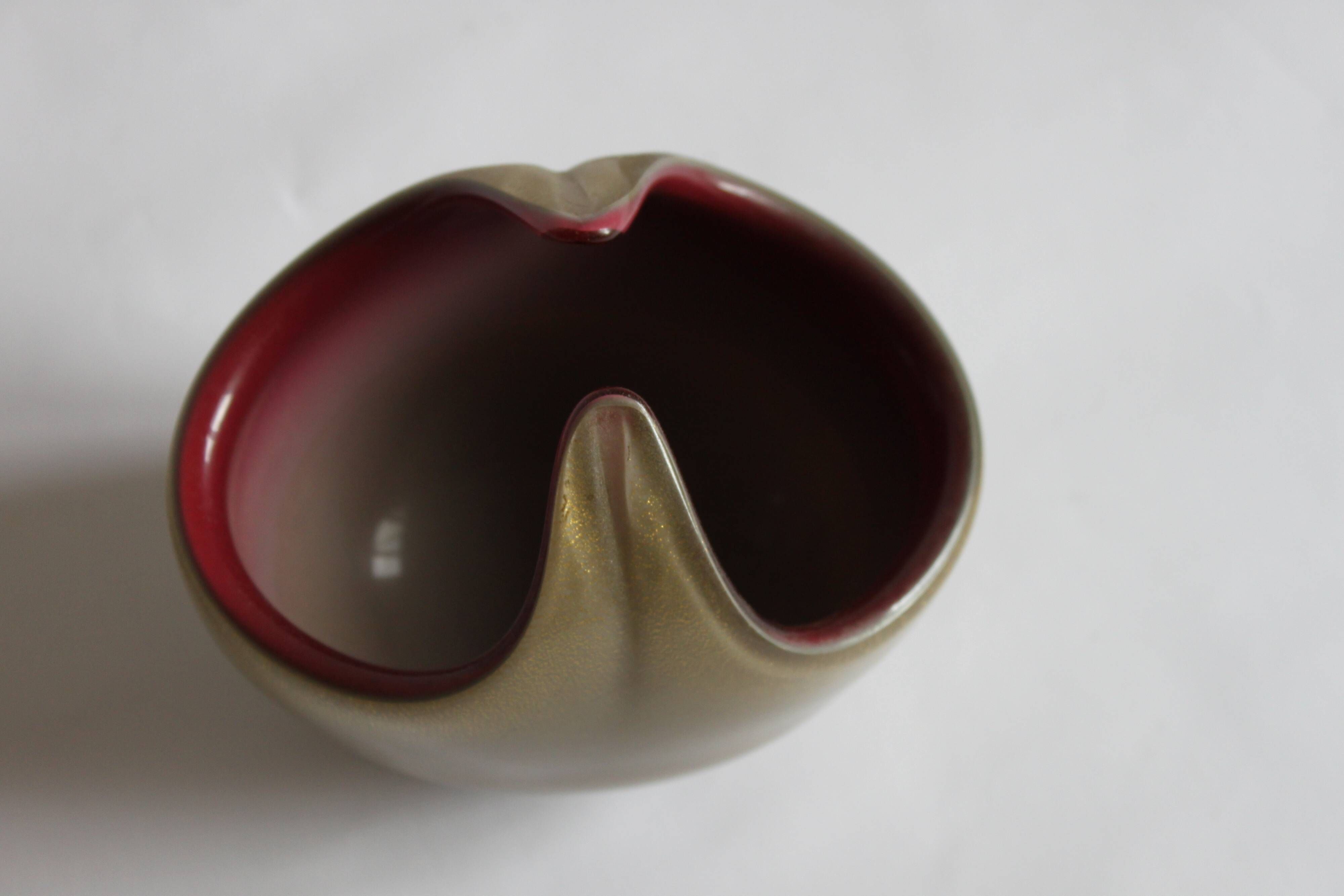 Horned aventurine and burgundy murano glass bowl, venice 1950s.
