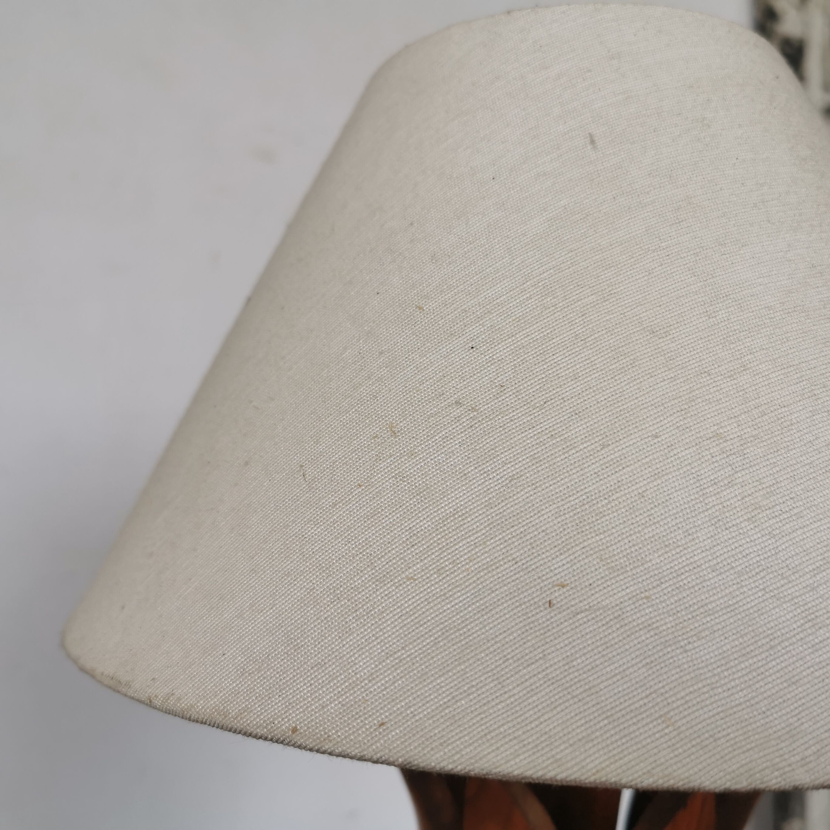 Wooden table lamp in the shape of a flower