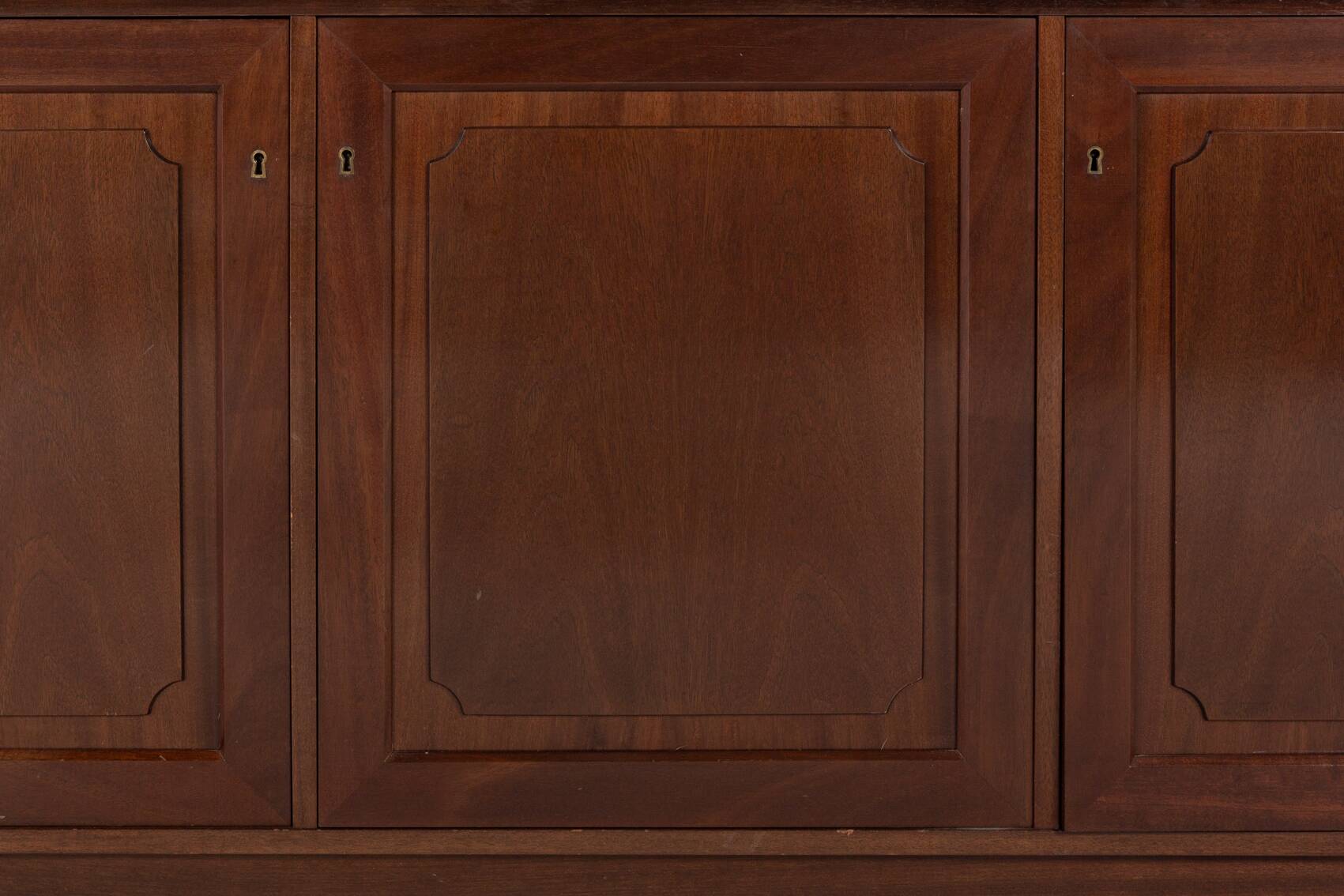 Buffet danois en acajou de style moderne du milieu du siècle, années 1960