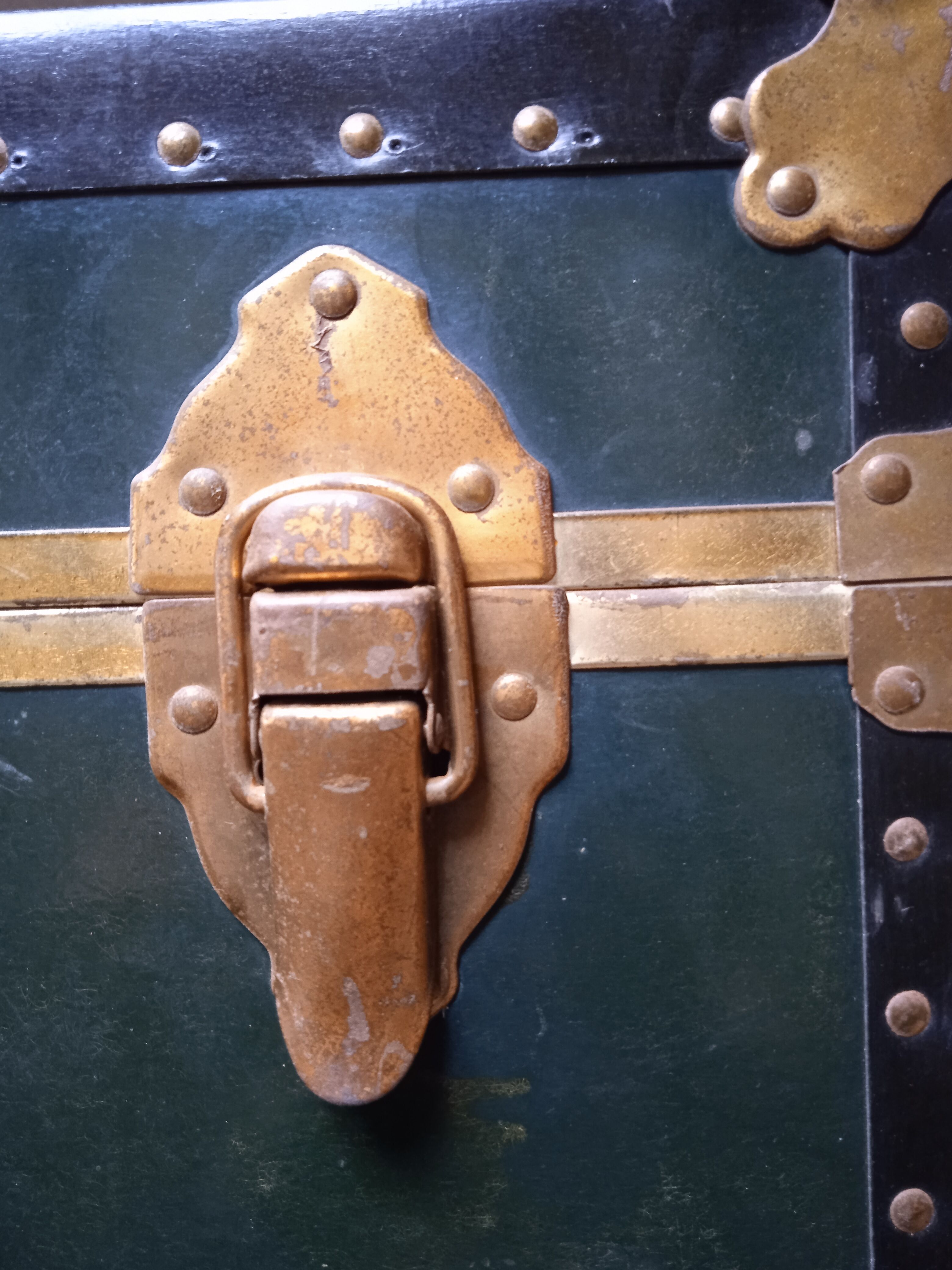 Travel trunk original lacquered wood and metal
