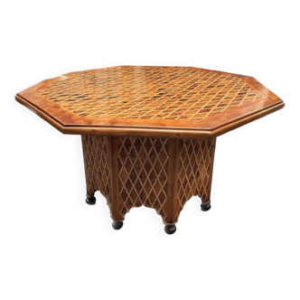 Moroccan octagonal central leg table for oriental dining