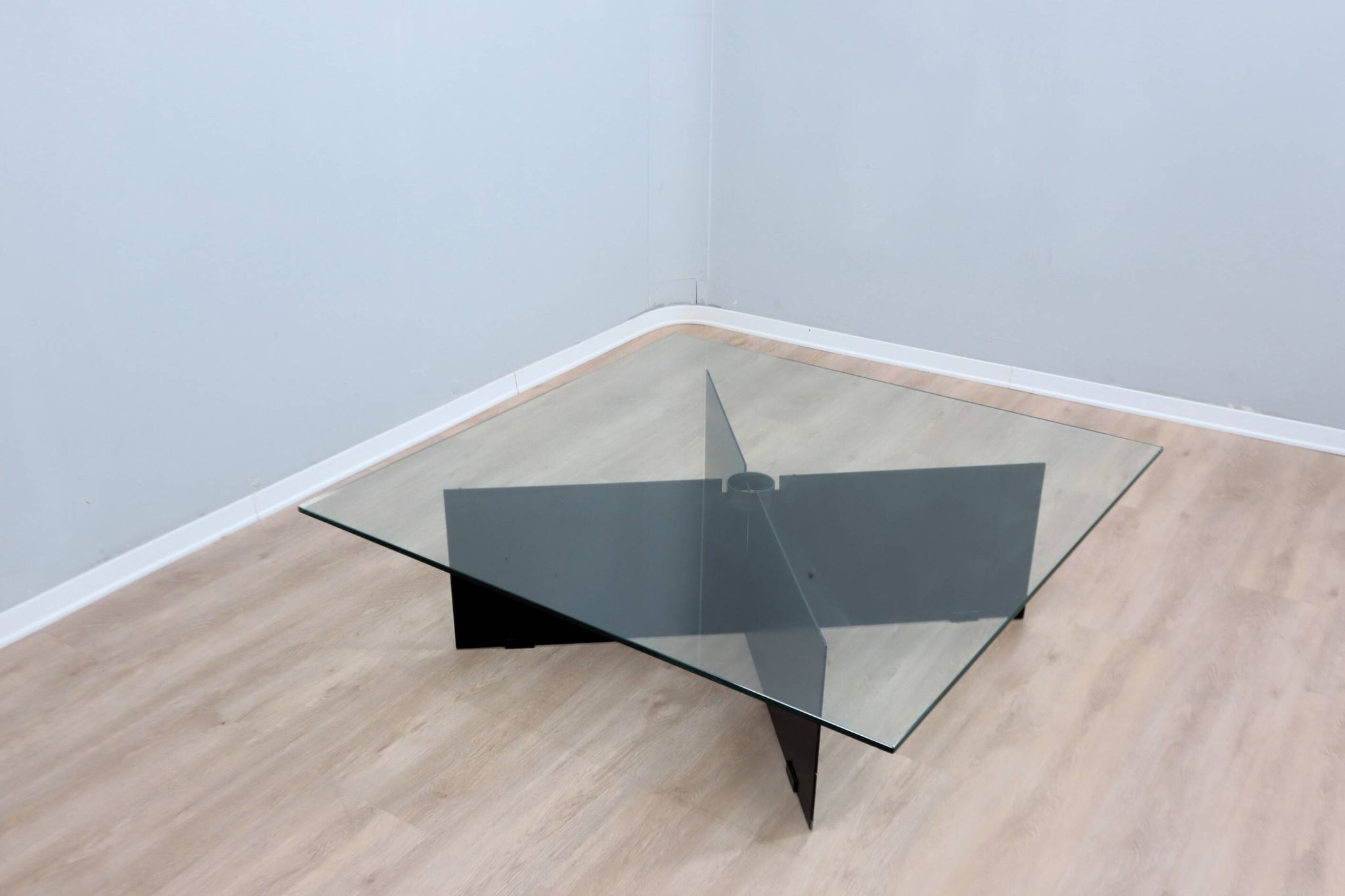 Grande table basse des années 80, design personnalisé par Helg & Albini Studio