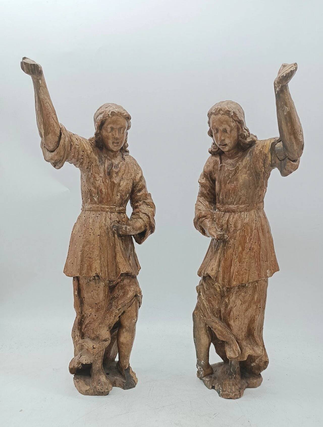 Pair of Tuscan giltwood angel sculptures, late 17th century