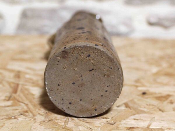 Pichet en grès pyrité