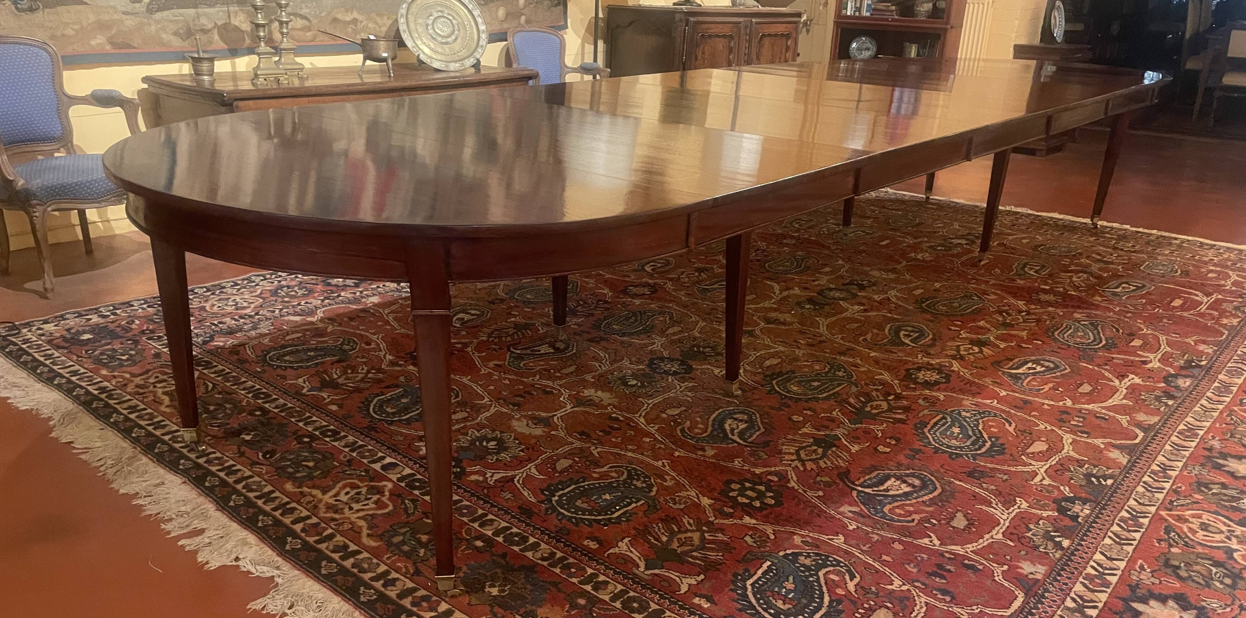 Louis XVI period dining table, 8 feet, mahogany, 4.61 m long