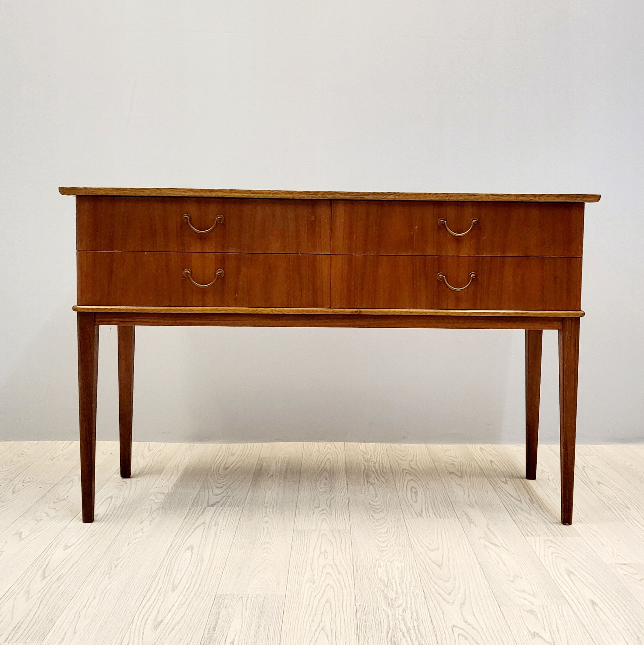 Armoire latérale