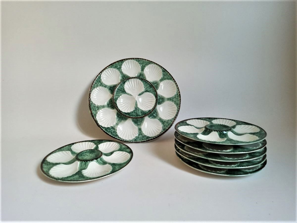 Serving of 6 oyster plates and 1 Longchamp dish