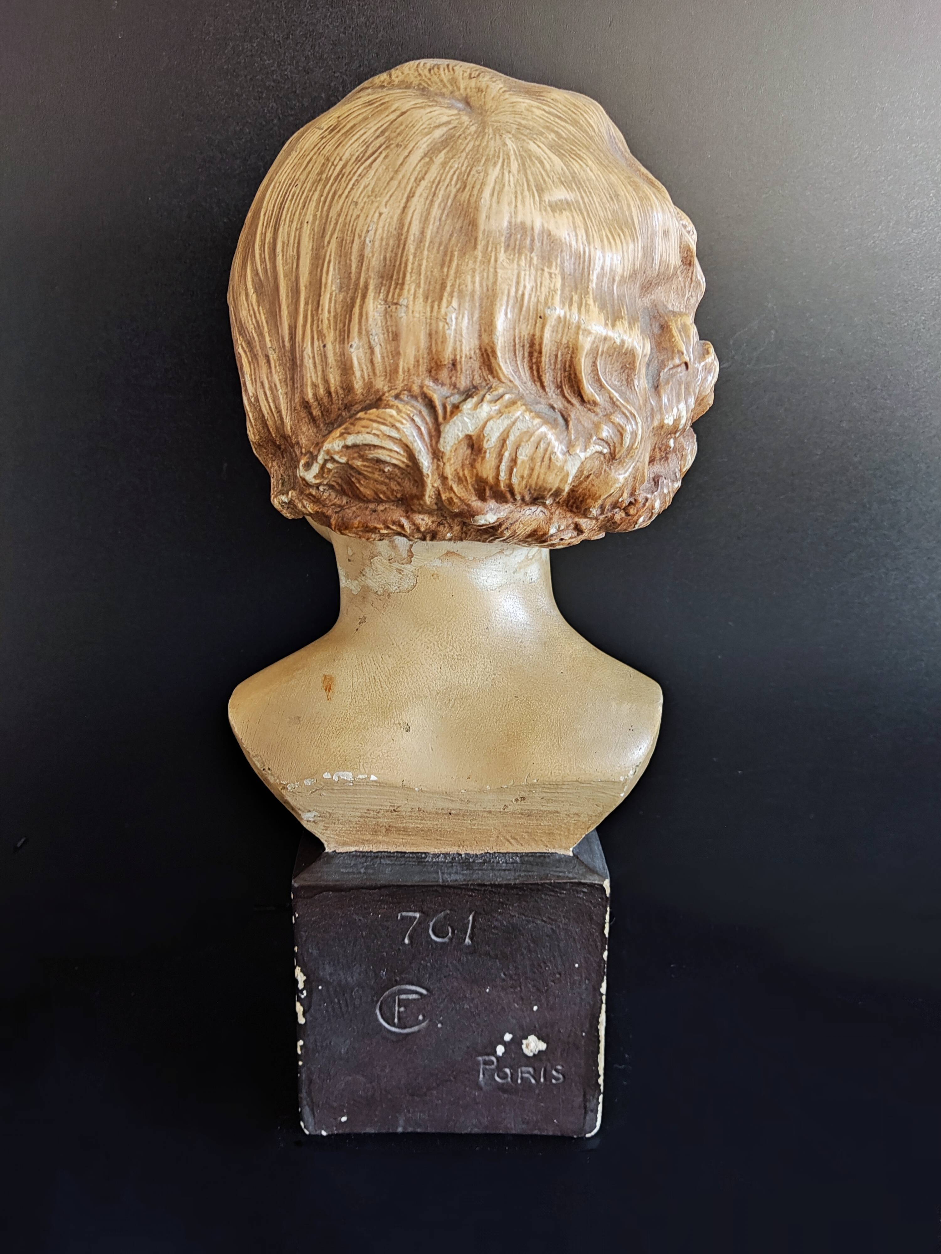 Bust young girl art deco