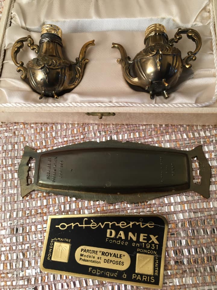 Box of salt pots and a silver metal tray from the goldsmith Danex Paris