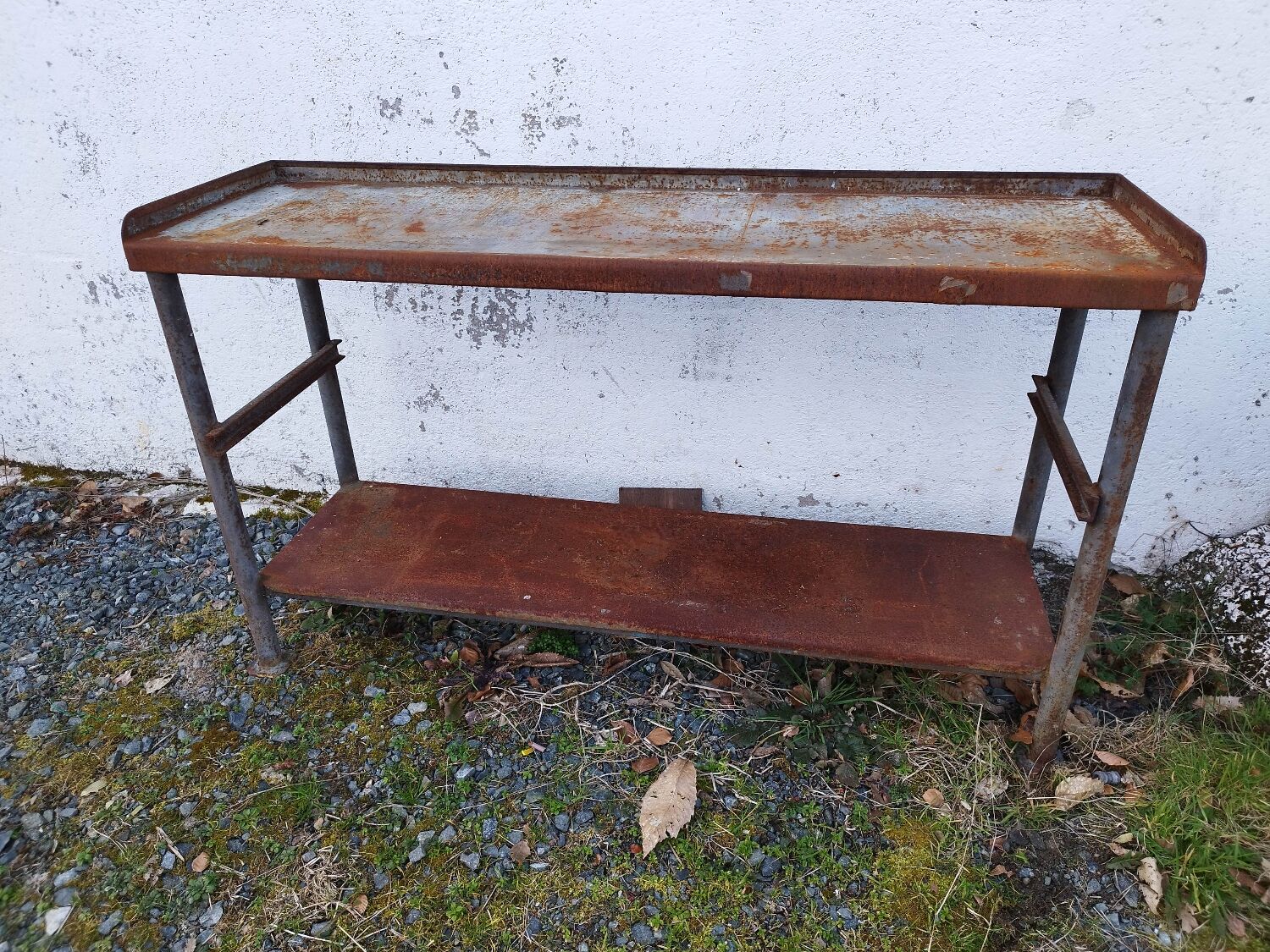 Iron workbench serving table