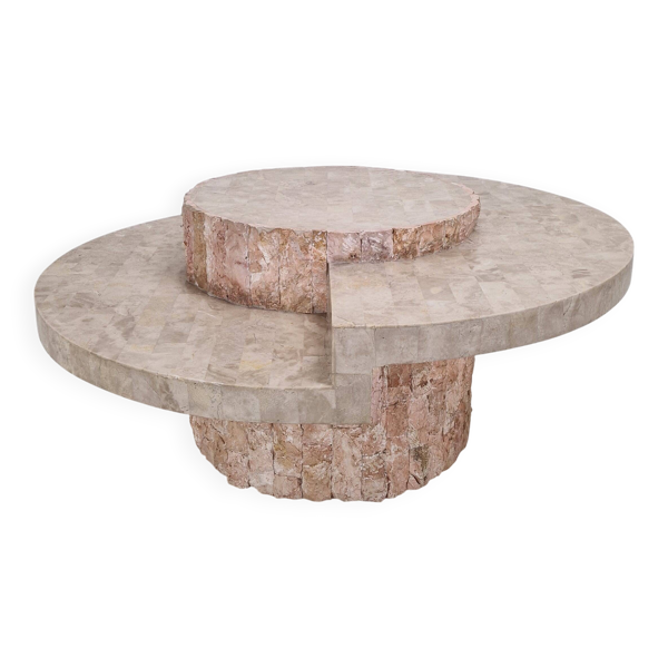 Table basse ronde Mactan ou en pierre fossile par Magnussen Ponte, années 1980.
