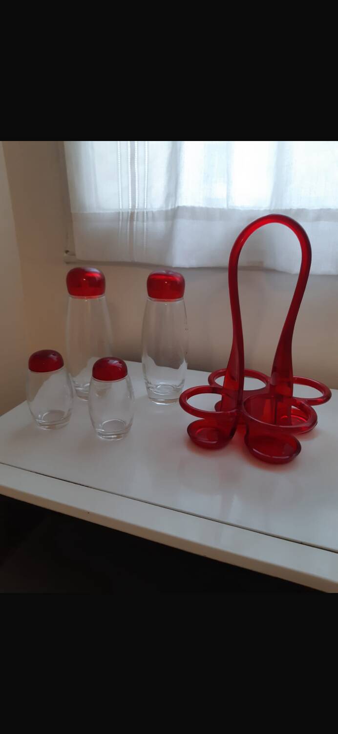 Guzzini oil/vinegar/salt/pepper set made in italy