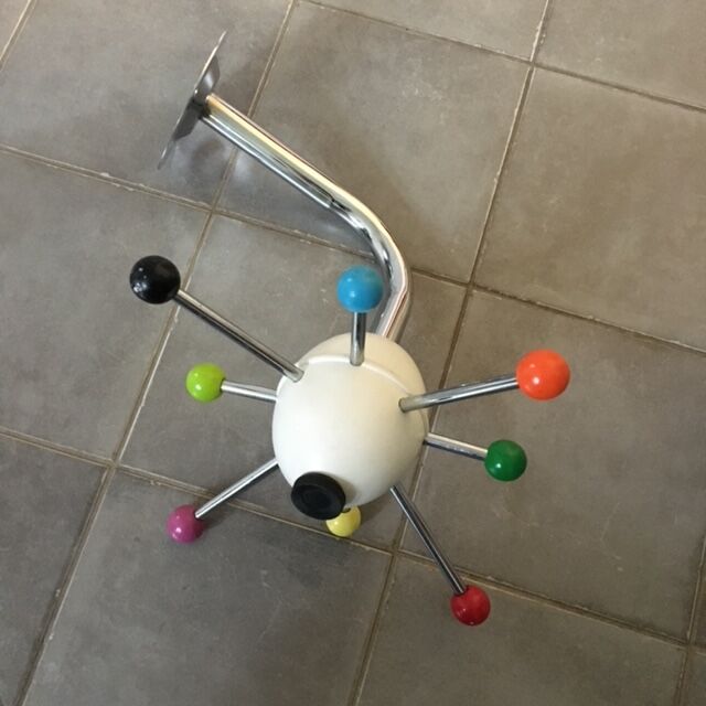 Sputnik wall coat rack