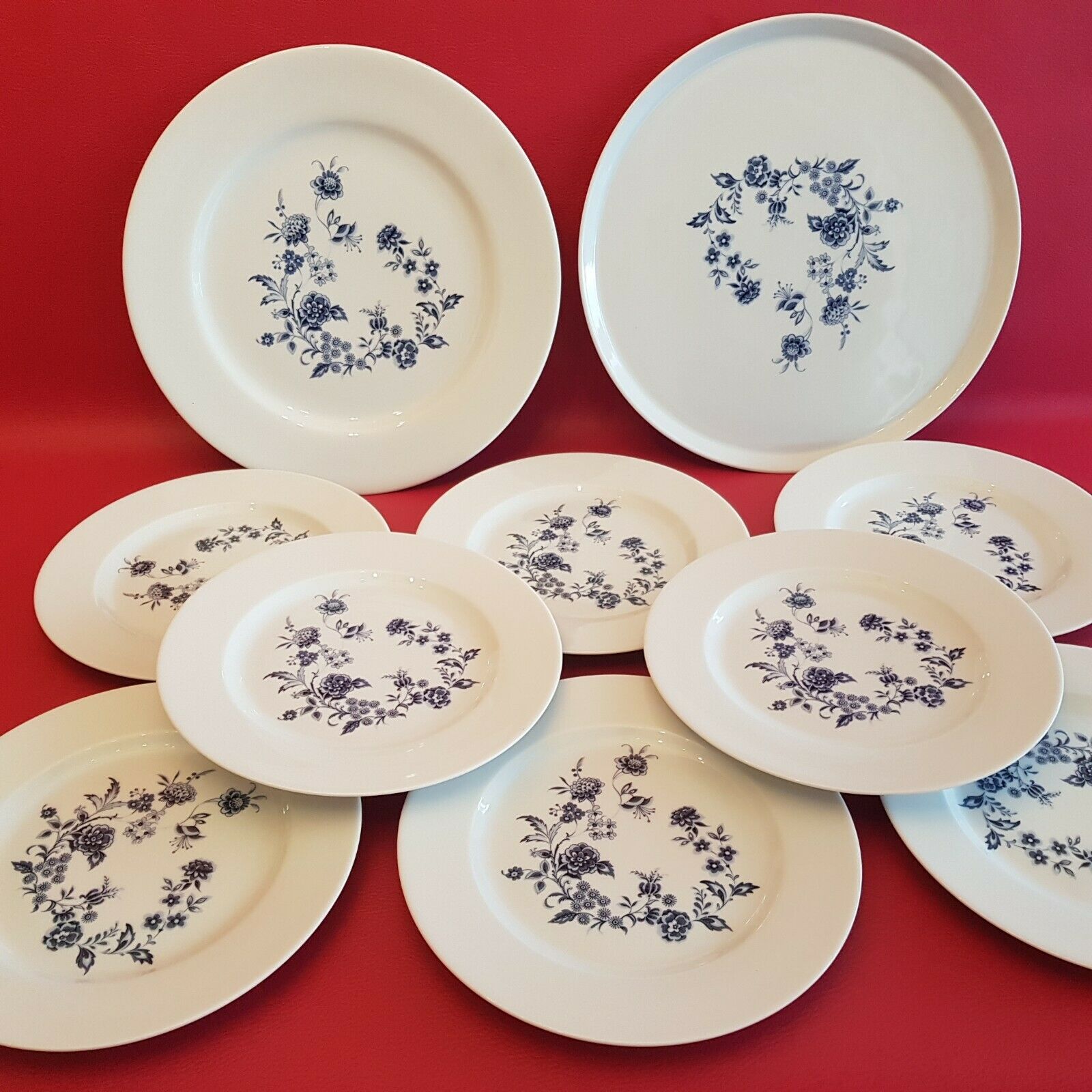 Frelon porcelain dessert set 8 plates + 2 trays