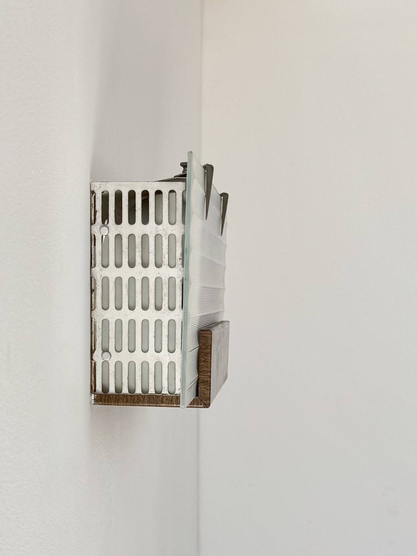 Vintage wall light, chrome metal and frosted glass, France, 1940.