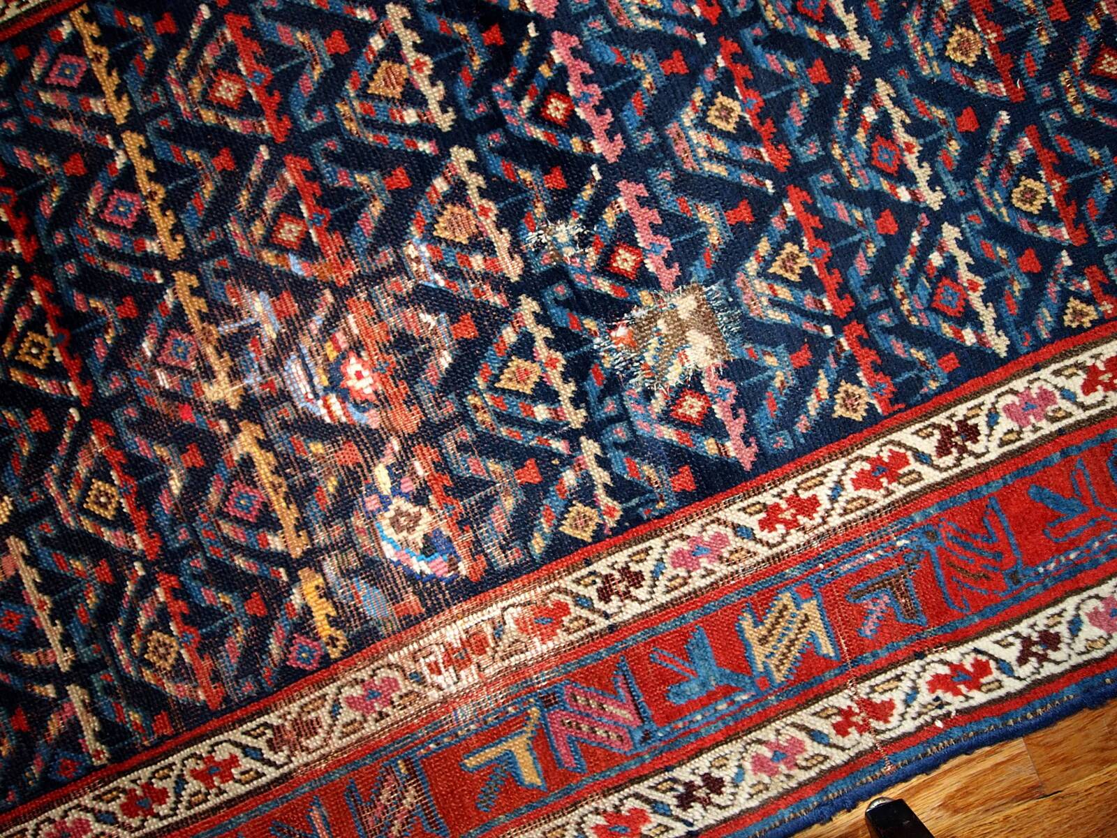 Tapis couloir ancien persan kurde fait main, usé, 103 cm x 375 cm, années 1900.