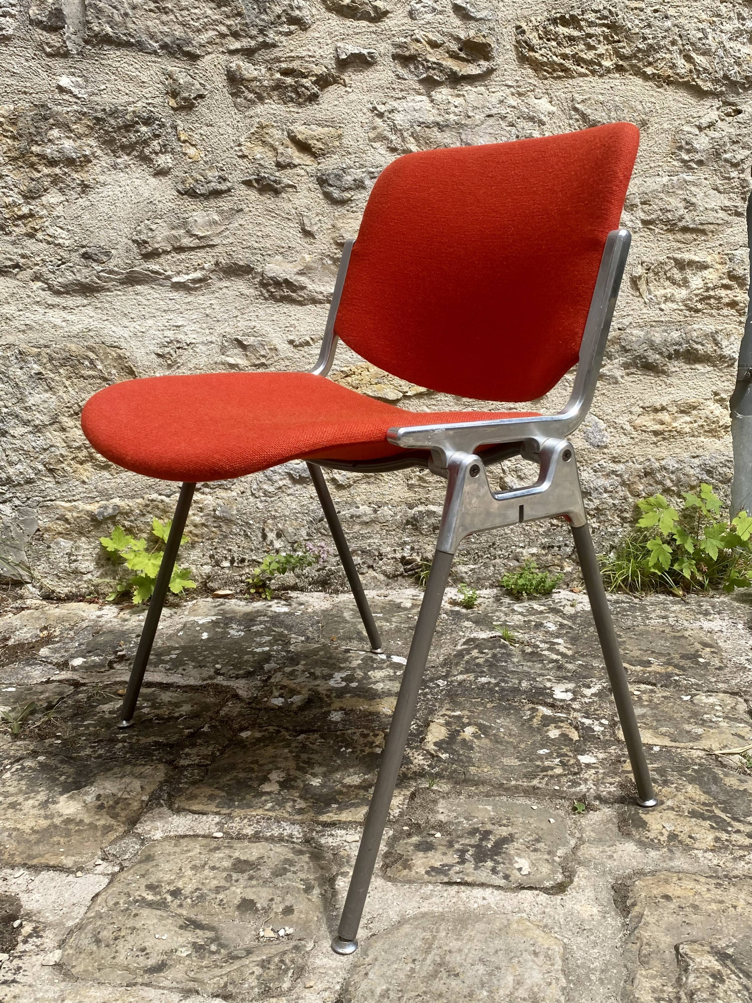 4 stackable chairs by Giancarlo Piretti DSC 106 for Anonima Castelli