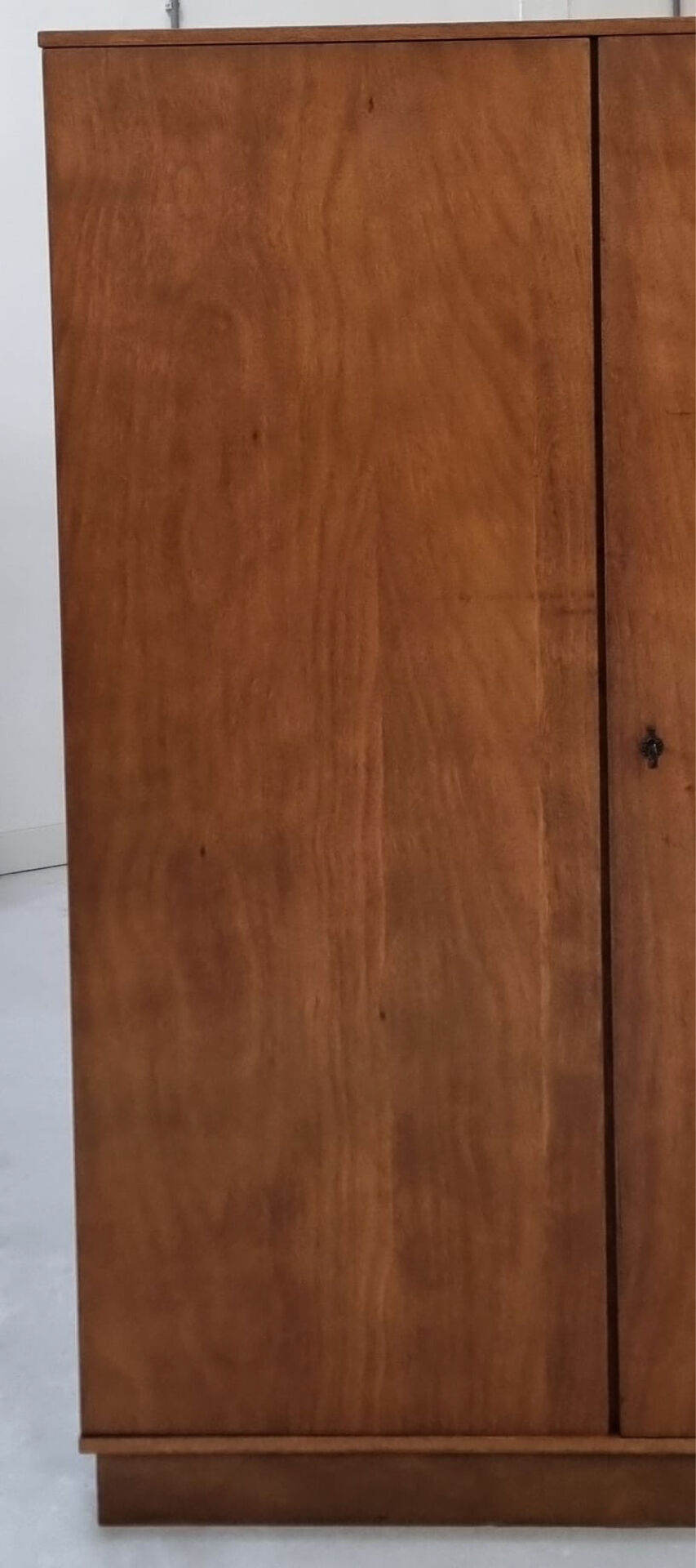 Armoire du milieu du siècle