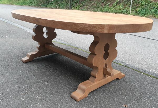 Table de ferme ovale